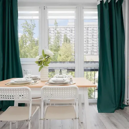 Bright Wola Ideal For Remote Work By Renters Daire