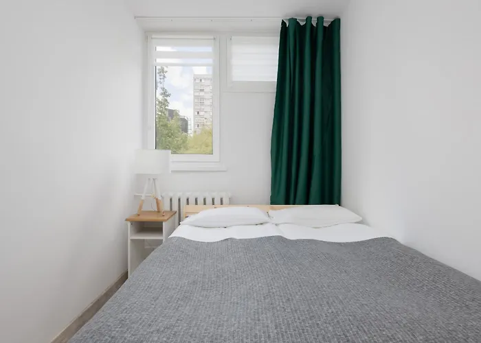 Bright Wola Ideal For Remote Work By Renters